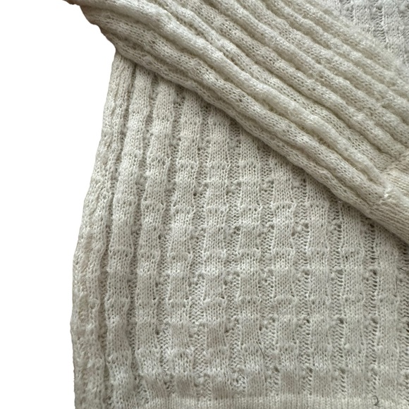 Sweater. - Picture 3 of 4